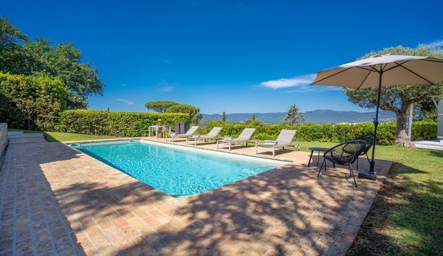 Magnificent villa at the gates of Saint-Tropez