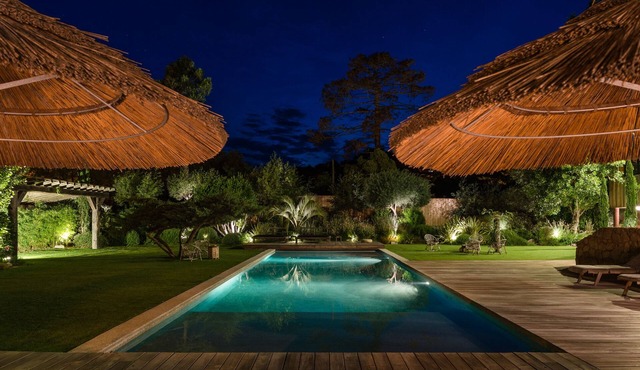 Magnificent villa in quiet location, 18x6 heated pool.