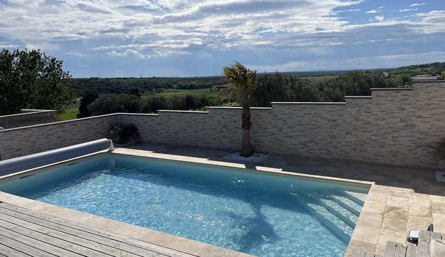 Magnificent villa Chloéline: Swimming pool and superb view