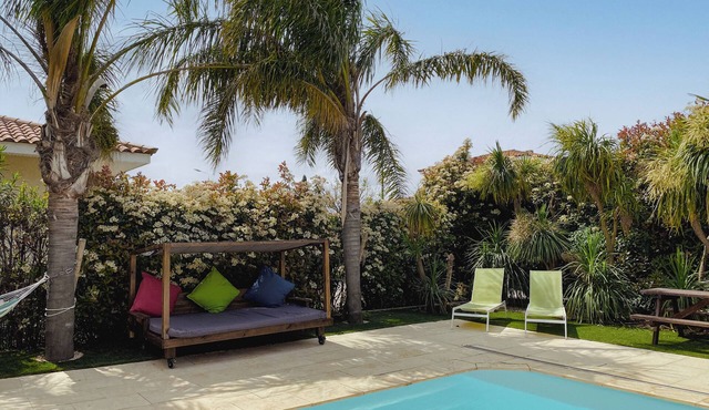 Magnificent Villa in Bompas: Your Family Oasis with Private Pool