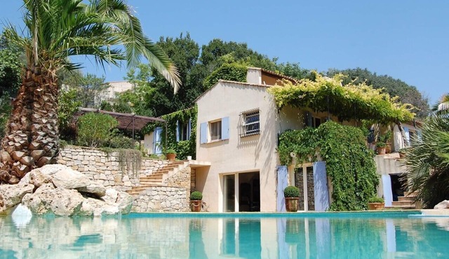 Magnificent villa in the hills of Pagnol