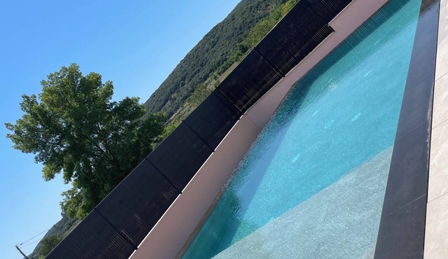 Magnificent villa swimming pool not overlooked