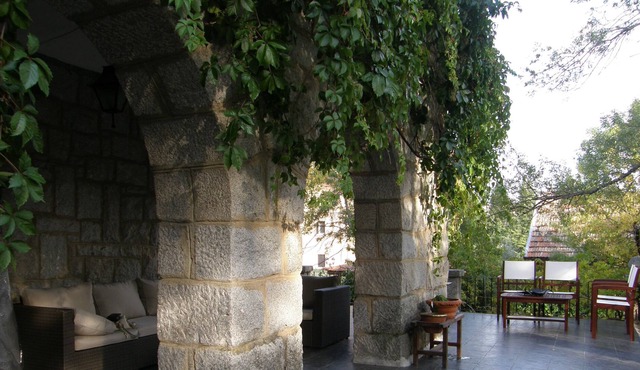 Magnificent villa with pool in the Sierra de Madrid. Wifi and all services.