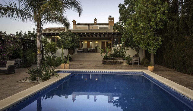 Magnificent Villa with garden and pool, overlooking the golf course
