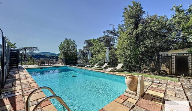 Magnificent villa with breathtaking views, swimming pool, Jacuzzi 35min from the beaches.