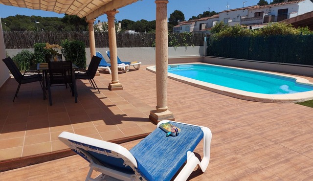 Magnificent villa with private pool, 3 bedrooms, 2SDB, WIFIFREE