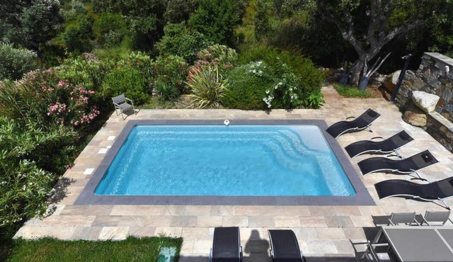 Magnificent villa with heated pool, 900 metres from Farinole beach