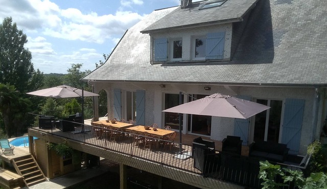 Magnificent villa with mountain views in Jurançon for 08 to 16 people