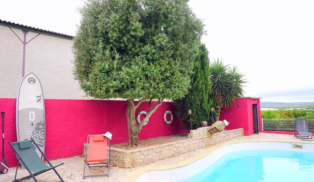 Magnificent villa with view, heated pool