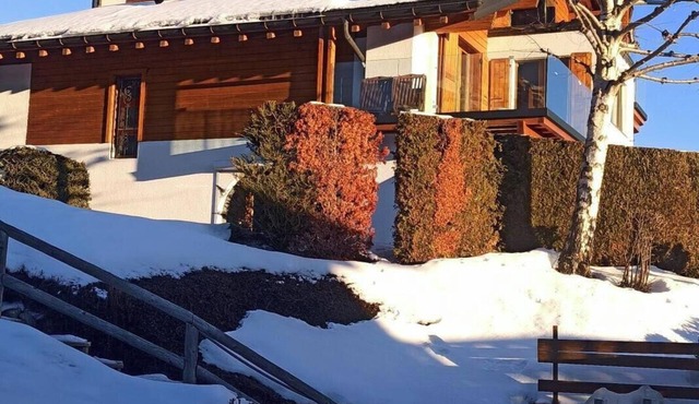 Magnificient 170 m2 duplex appartment in a luxury chalet in Crans-Montana