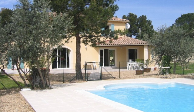 Magnificient and modern house. Heart of Provence. Air conditioning.