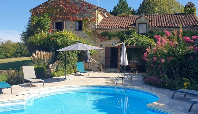 MAGNIFICIENT STONE PROPERTY WITH PRIVATE POOL SET IN AN IDYLIC MATURE GARDEN