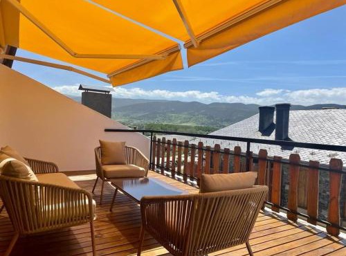Magnifico ático con vistas, parking y piscina