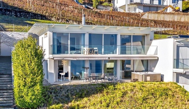 Magnifique 4BR Villa avec Lake View