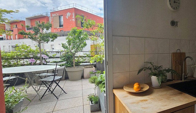 Magnifique Appartement Avec sa Terrasse Plein Ciel de 37 m2