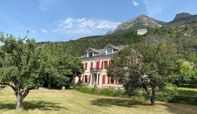 Magnifique appartement 6 couchages dans villa historique