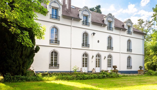 Magnifique Château Avec 7 Chambres Dans un Parc de 3 Hectares à 1 Heure de Paris