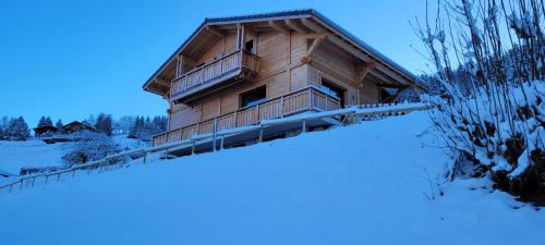 Magnifique Chalet neuf 8 pers, 800 m télécabine Princesse Megeve