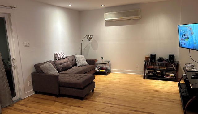 Magnifique Condo,air Ouvertes!voiture Electrique Bienvenue!pet Friendly!