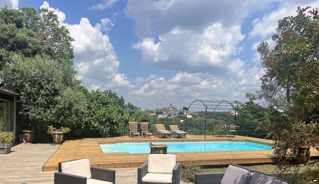 Magnifique Propriété Avec Piscine et vue Panoramique sur le Village