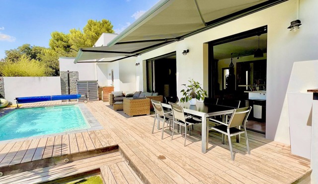 Magnifique Villa 150 m2 , 3 Chambres , Piscine, au Calme Absolu