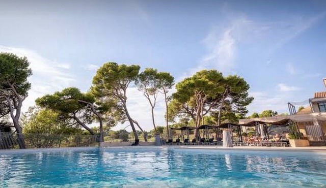 Magnifique Vue CLIM LINGE Golf Saumane 6P Piscine