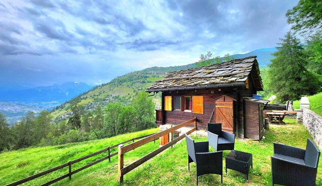 Magnifique Grange Rénovée Avec Atmosphère Cosy Dans le Val D'hérens