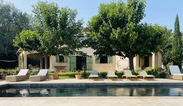 Magnifique Maison Avec Piscine Proche Aix en Provence, Marseille et Ste Victoire