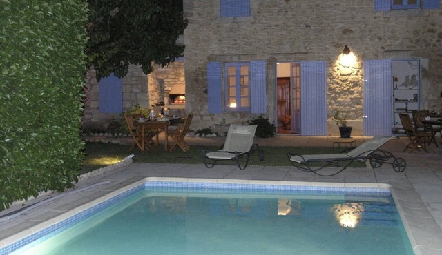 Magnifique Mas, Piscine, Squash, Pétanque, Ping Pong, Baby Foot, Barbecue