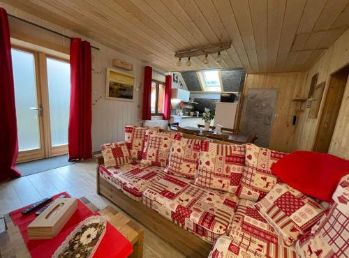 Magnifique T3 entre lac et montagne près d'Annecy