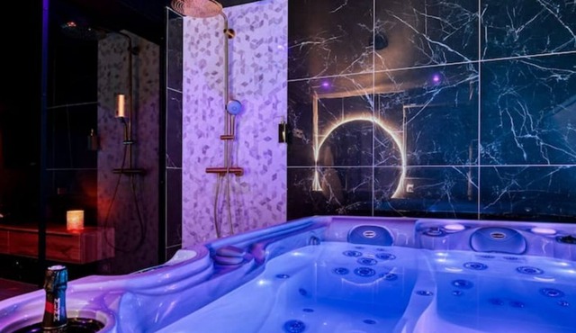 Magnifique Villa Avec Jacuzzi à 15mn de Paris