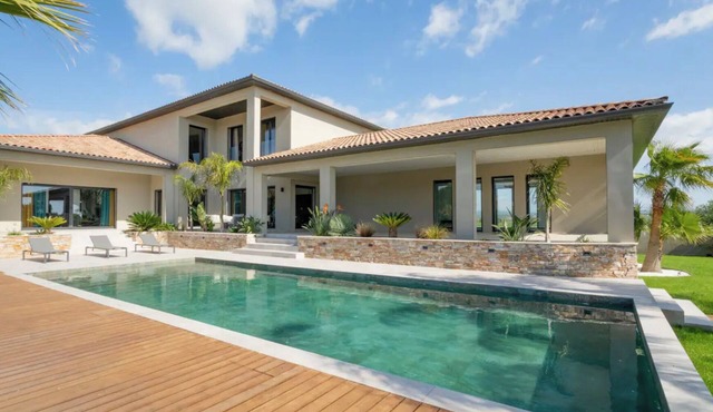 Magnifique Villa 5 Chambres, 2 Piscines, Spa