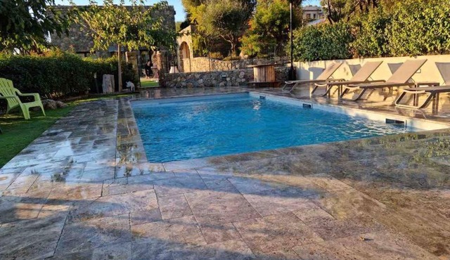 Magnifique villa avec piscines et cuisine d’été