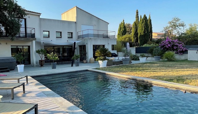 Magnifique Villa D'architecte A 10 Minutes D'avignon