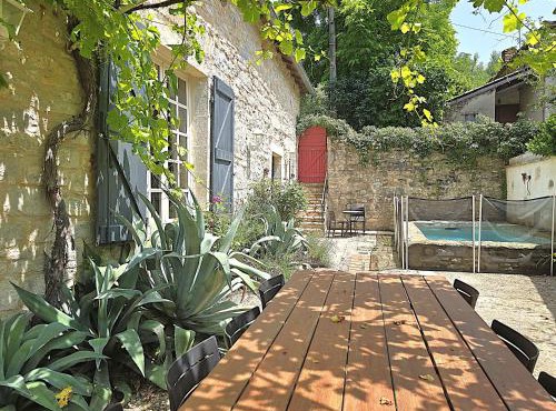 Magnifique villa en pierres au cœur de Saint Antonin Noble Val - Piscine et jardin privés -10 personnes