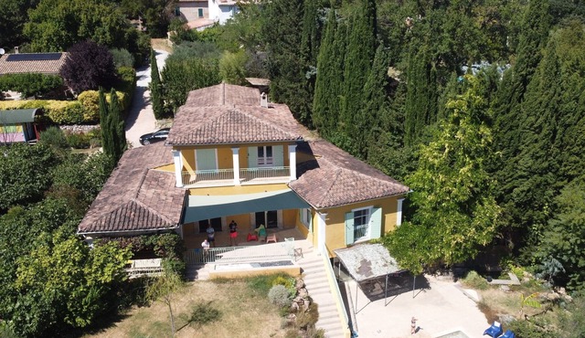 Magnifique Villa Provençale au Calme Avec Grande Piscine Privée, Design Lovers