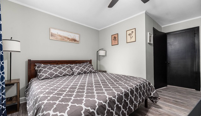 Magnolia Apt 618 — King suite w/quality amenities, comfort & convenience