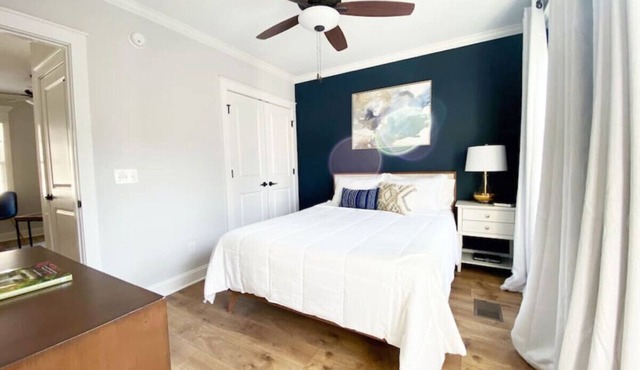 Magnolia Carriage Shared Courtyard + Garage