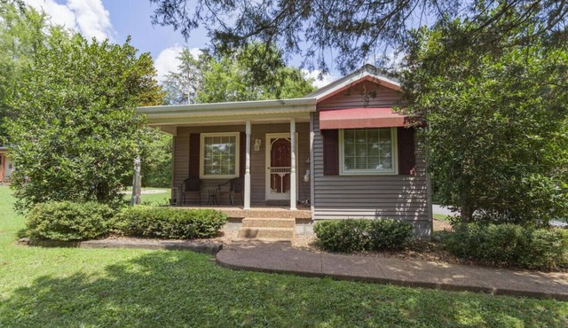 Magnolia Cottage ~ Rockhaven