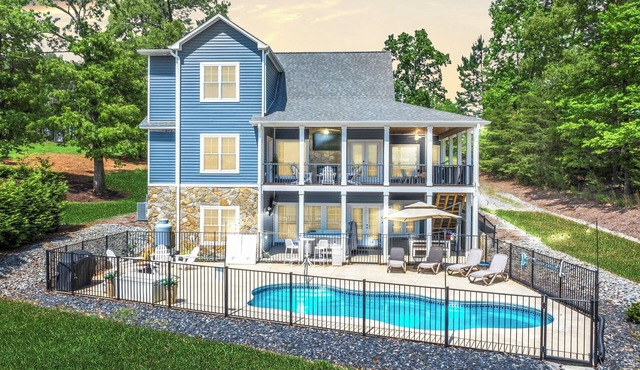 Magnolia Cove, New Lakefront Luxury w/Covered Decks + Heated Salt Water Pool, Fire Pit & Dock!
