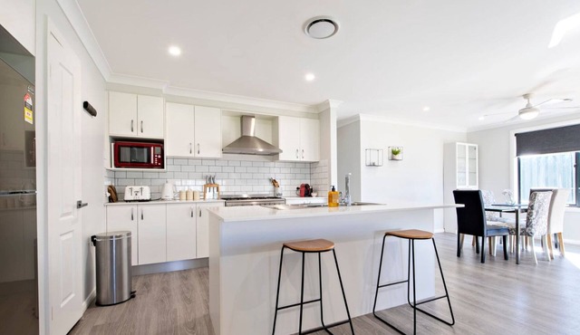 Magnolia Entertainer - Firepit, Pets Welcome