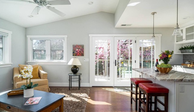 | Magnolia Guest House |