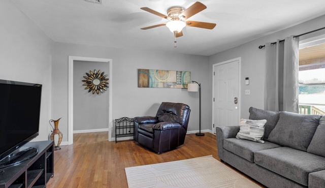 Magnolia House - charming 3-bedroom house in Semmes, Alabama