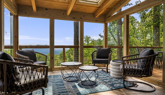 Magnolia Mountain | Views, Jetted Tub, Near Parkway + Biltmore Pass Included
