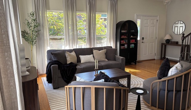 Magnolia STL-Stylish 3BR Home w/Garage by Hospitals,Universities, Zoo & Gardens
