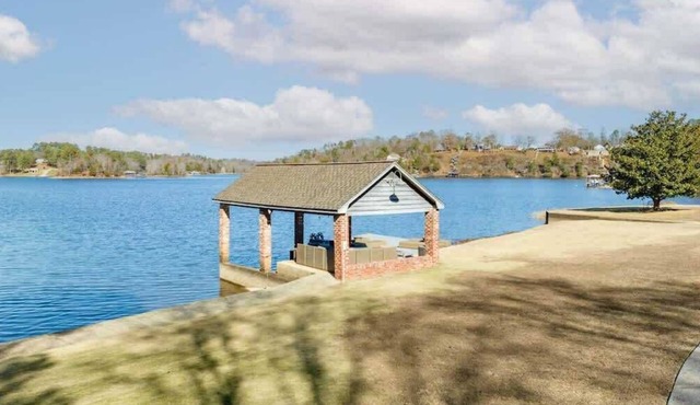 Magnolia Tides- Incredible Views @ Lake Tuscaloosa