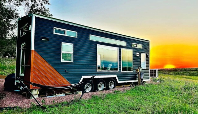 Magnolia Tiny House: Private Hot Tub, Lovely Views
