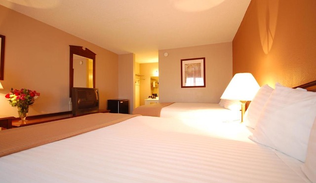 Magnuson Hotel Red Baron
