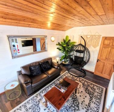 Magpie 4 Hot Tub Huntersmoon-Warminster-Bath-Salisbury