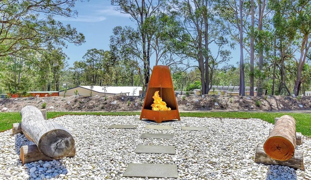 Magpie Three- Two for Joy Estate. 2.5 Bathrooms sleeping 6